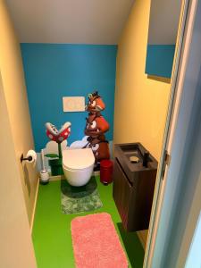 Ένα μπάνιο στο Retro Gaming Corner - Arcade Games - Jacuzzi - Sauna - Switch 2