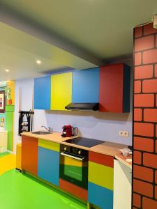 Η κουζίνα ή μικρή κουζίνα στο Retro Gaming Corner - Arcade Games - Jacuzzi - Sauna - Switch 2