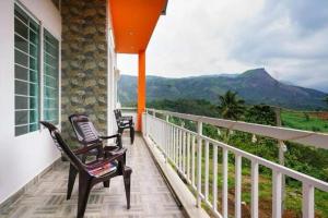 Nespecifikovaný výhled na hory nebo výhled na hory při pohledu z luxury tent