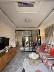 Gallery image of Sleep Shot Pool Villa in Ban Fang Min