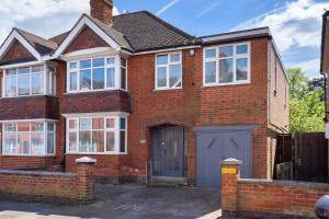 Bygningen som villaen ligger i