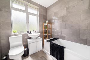 Et badeværelse på VPS STAYS - House Contractors Students + 37 billeder