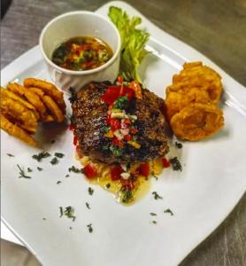 Φαγητό σε αυτό το ξενοδοχείο ή κάπου εκεί κοντά +10 φωτογραφίες