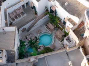 Bazén v ubytování Palazzo Flora nebo v jeho okolí