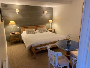 Gallery image of Hotel Des Falaises in Villers-sur-Mer