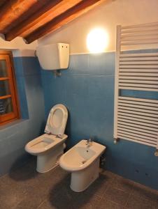 Koupelna v ubytování Zinfarosa Color House