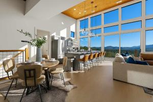 Posezení v ubytování Infinity View Lodge - Private Gym Sauna and Pool