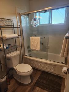 Et badeværelse på 2B 1Ba 300Night 1B 1Ba 150Night + 20 billeder