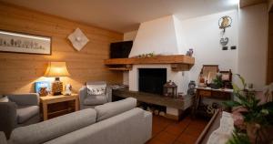 TV a/nebo společenská místnost v ubytování Albergo Riglarhaus