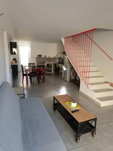 Køkken eller tekøkken på Le Gîte Du Vieux Mûrier Côté Est