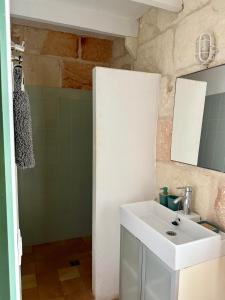 Koupelna v ubytování Caseta típica amb encant al Casc antic Ciutadella