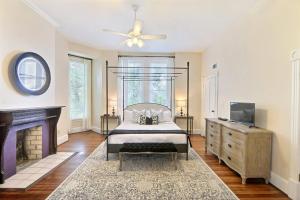 Χώρος καθιστικού στο Charlton On Lafayette +27 φωτογραφίες