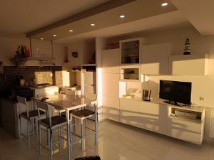 Una cocina o cocineta en Appartement Mer Et Soleil 5 fotos más