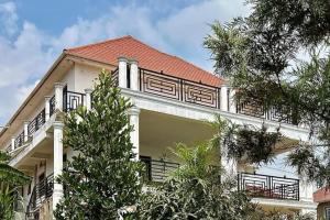 Balkón nebo terasa v ubytování Cozy 2-bed Apartment in Akright City Bwebajja