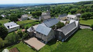 SalguesにあるGîte aux Portes d'Aubracの村の大家の空見