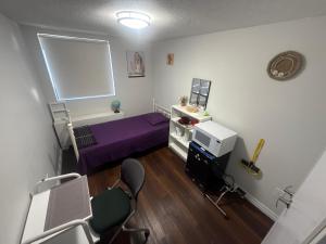 Postel nebo postele na pokoji v ubytování Beautiful, Cozy and Convenient Home