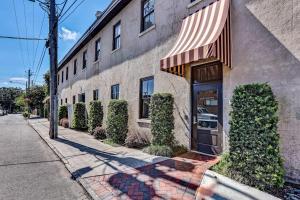 a building with an awning on the side of it at Parker's Collection Unit 3 in Savannah