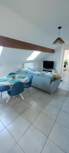 Et tv og/eller underholdning på Appartement proche Metz Luxembourg