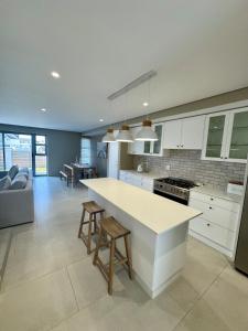 Kuchyň nebo kuchyňský kout v ubytování The Quays - Ten at Twilight