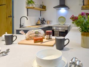 Η κουζίνα ή μικρή κουζίνα στο Ysgoldy Salem