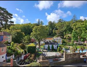Fotografie z fotogalerie ubytování Tree Top View Chalet v destinaci Caeathro