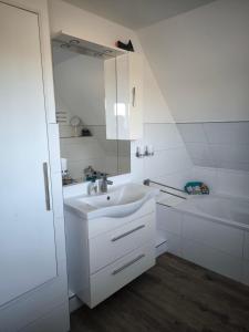 Ένα μπάνιο στο Schröder's Ferienwohnung