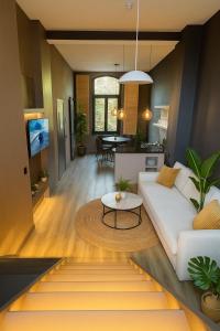 Posezení v ubytování Modern apartment with terrace at Theaterplein