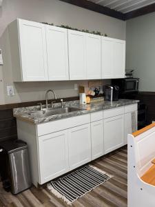 Η κουζίνα ή μικρή κουζίνα στο Rest