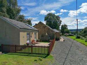 Budova, kde se prázdninový dům nachází + 3 fotografie