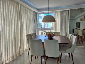 Et opholdsområde på CURTA! | 175 | Sofisticado e Espaçoso | 3 Suítes