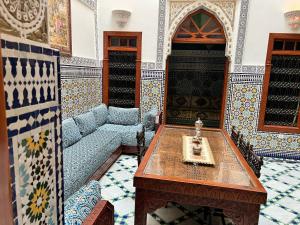 Posezení v ubytování Fès Riad Scalia Traditional Guesthouse Morocco