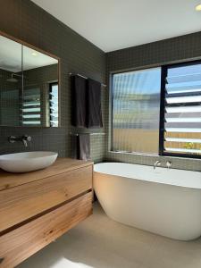 Ένα μπάνιο στο Seashell Beach Shack