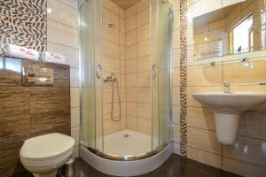 Kúpeľňa v ubytovaní DW Basia pokoje i apartament + 37 fotografií