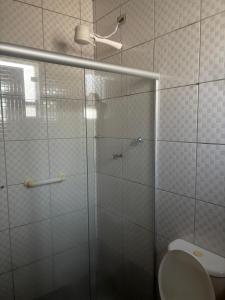 Ένα μπάνιο στο Suítes Florais - Itaguá