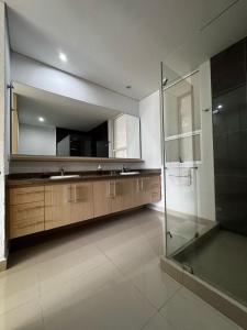 Koupelna v ubytování Salida directa a la playa T1