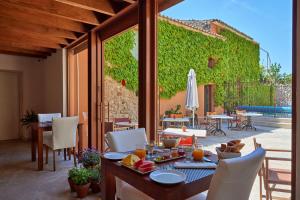 Jídlo v hotelu nebo okolí