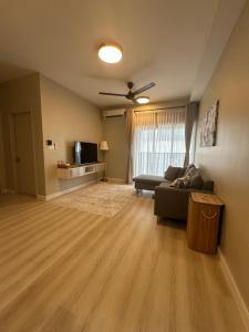 Μια τηλεόραση ή/και κέντρο ψυχαγωγίας στο Alanis Klia Ggpo 3br 2b Netflix Wifi