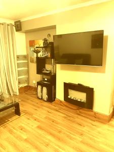 Η κουζίνα ή μικρή κουζίνα στο High Class Accommodations 30