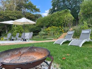 Κήπος έξω από το Sunset View