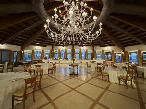 Un restaurant sau alt loc unde se poate mânca la Grand Hotel Vigna Nocelli