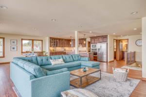 Χώρος καθιστικού στο The Salt Life