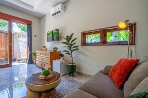 Χώρος καθιστικού στο Semar Villa, a cozy studio Villa with a Private Pool, Bali