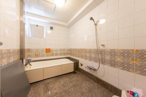 Koupelna v ubytování Hotel UKIUKI -Adult Only- 千葉中央 + 16 fotografií