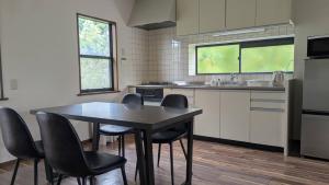 Η κουζίνα ή μικρή κουζίνα στο Hare