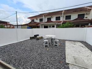 Το κτήριο όπου στεγάζεται  η παραθεριστική κατοικία