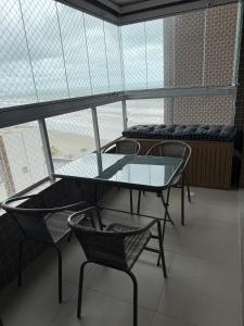 Fotografie z fotogalerie ubytování Apartamento Pé na Areia com Churrasqueira Carvão Wi Fi Grátis v destinaci Praia Grande