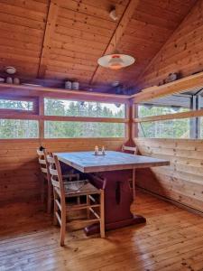 Gallery image of Tree House Amidst The Tranquillity Of The Forest in Ålset