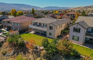una vista aérea de una casa en Sierra Vista Retreat - Reno Tahoe, en Reno