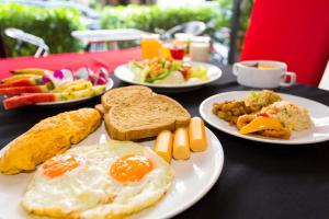 Comida en el hotel o alrededores 23 fotos más