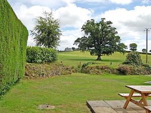 Κήπος έξω από το Pencarrow - B6521 +6 φωτογραφίες